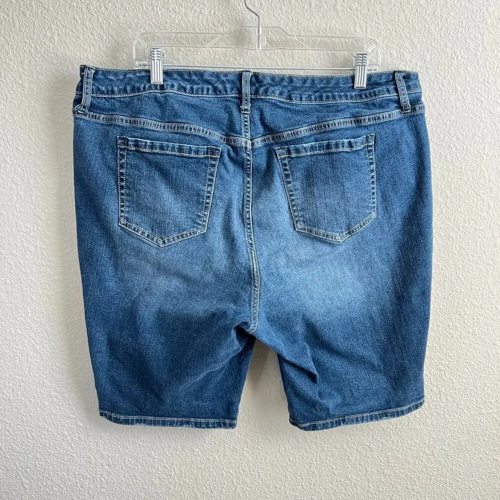 Torrid Bermuda Boyfriend Shorts Women's 20 Vintage Stretch High Rise Denim - Picture 2 of 5